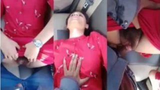 Car me college ladki ki chut chudai karta hai uska lover
